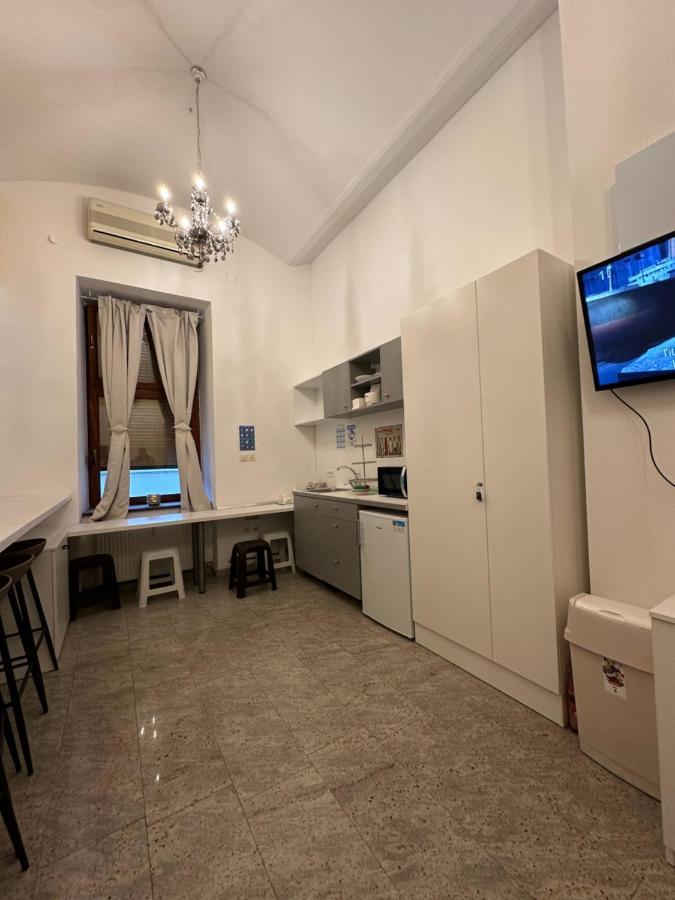Hostel Opera Ljubljana Buitenkant foto
