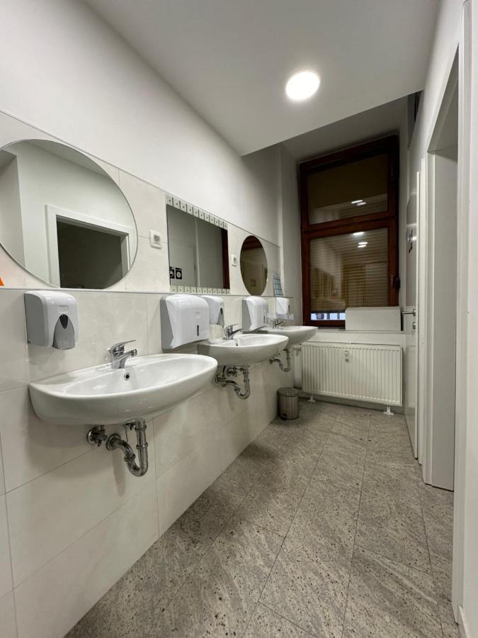 Hostel Opera Ljubljana Buitenkant foto